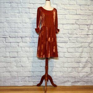 Kling Orange Velvet Knee-Length Dress